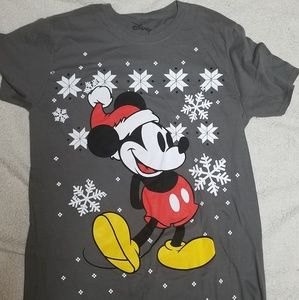 Disney Mickey mouse snowflake t shirt size medium